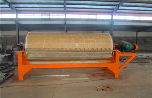 滾筒磁選機(jī)，滾筒磁選機(jī)踐行節(jié)能環(huán)保生產(chǎn)_滾筒磁選機(jī)踐行節(jié)能環(huán)保生產(chǎn)磁場一般為多少_磁塊如何排列